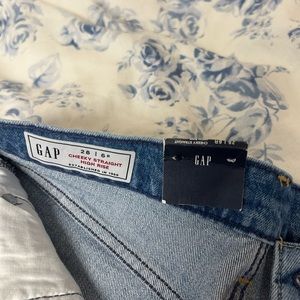 nwt gap jeans just want to get rid of! taking offers